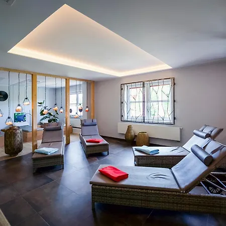 Otel Bernstein Acamed