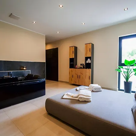 Bernstein Acamed Nienburg (Saxony-Anhalt)