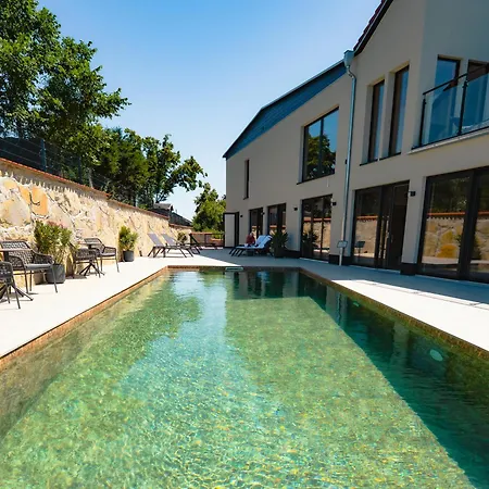 Bernstein Acamed Hotel Nienburg (Saxony-Anhalt)