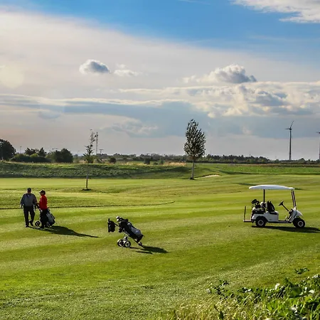 Bernstein Acamed Hotel 3*