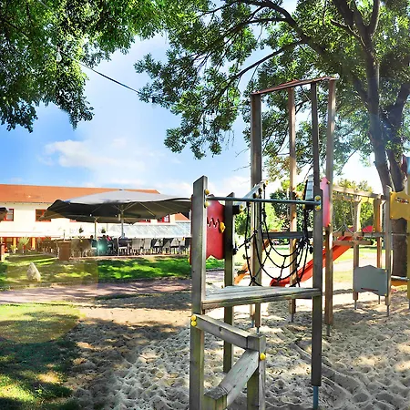 Hotel Bernstein Acamed