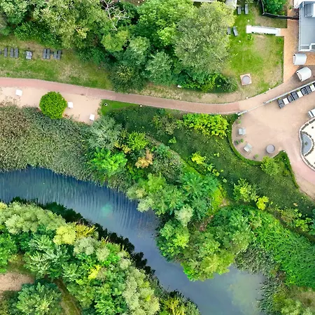 Bernstein Acamed Hotel 3*