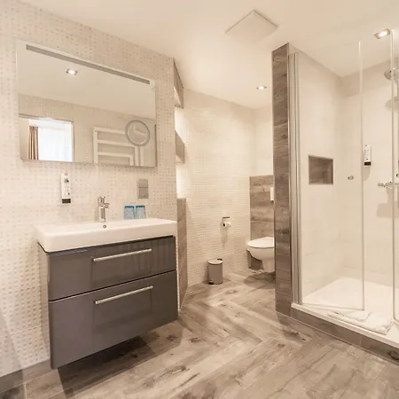 Hotel Bernstein Acamed