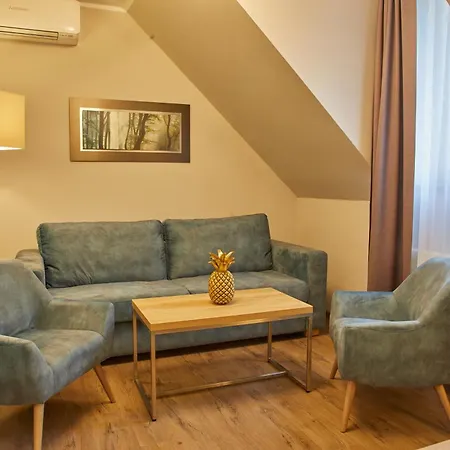 Hotel Bernstein Acamed