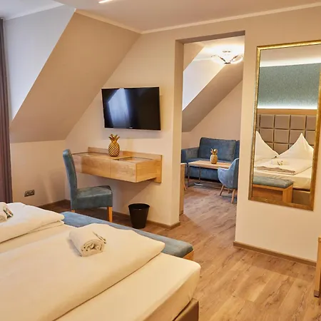 Otel Bernstein Acamed 3*