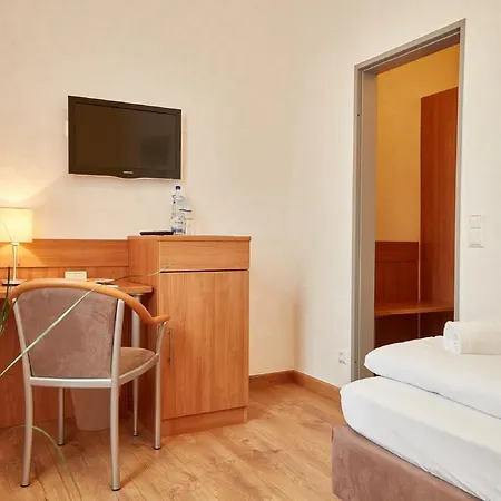 Bernstein Acamed Hotel Nienburg (Saxony-Anhalt)