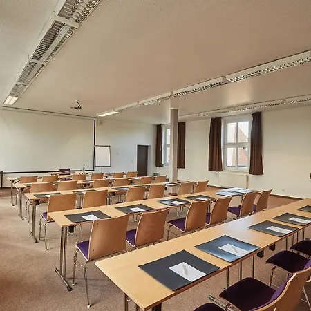 Hotel Bernstein Acamed 3*