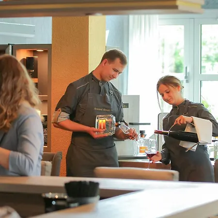 Bernstein Acamed 3* Nienburg (Saxony-Anhalt)