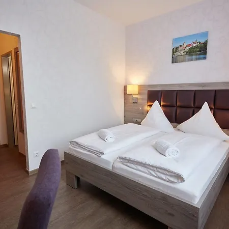 Hotel Bernstein Acamed 3*