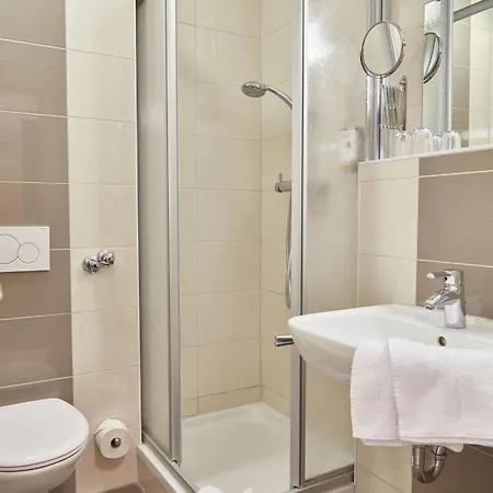 Bernstein Acamed Hotel Nienburg (Saxony-Anhalt)