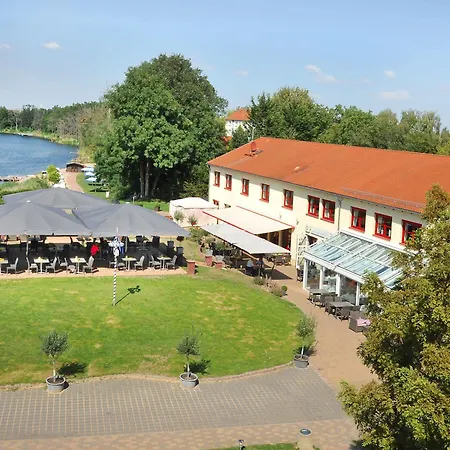 Bernstein Acamed Hotel