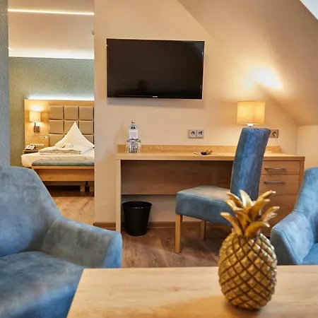 Bernstein Acamed Hotel