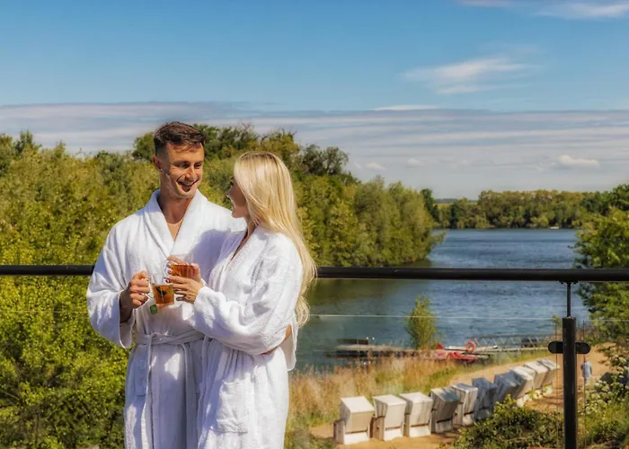 מלון Bernstein Acamed Nienburg (Saxony-Anhalt)