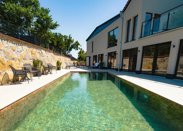 Bernstein Acamed Hotel Nienburg (Saxony-Anhalt)