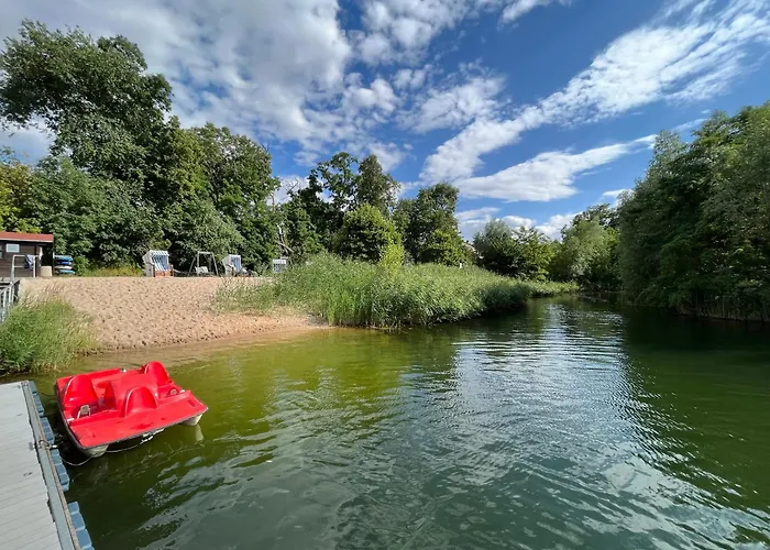 מלון Bernstein Acamed