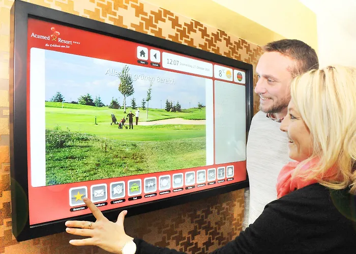 Bernstein Acamed מלון