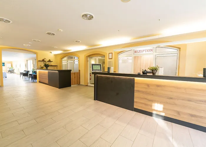 Bernstein Acamed מלון Nienburg (Saxony-Anhalt)