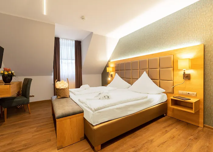 Hotel Bernstein Acamed 3*