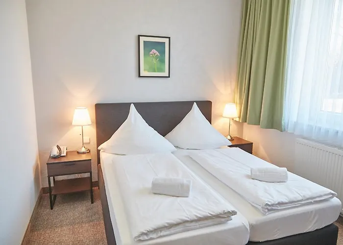 Bernstein Acamed Hotel